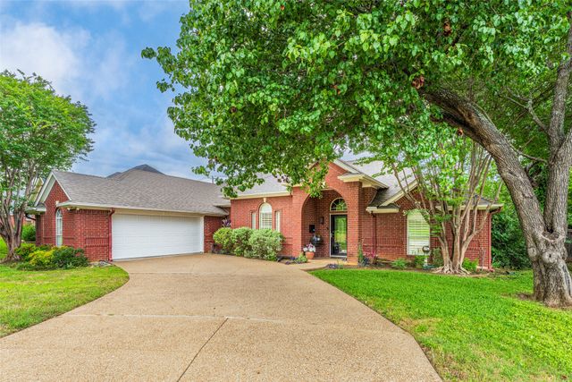 6703 Landover Hills Lane, Arlington, TX 76017