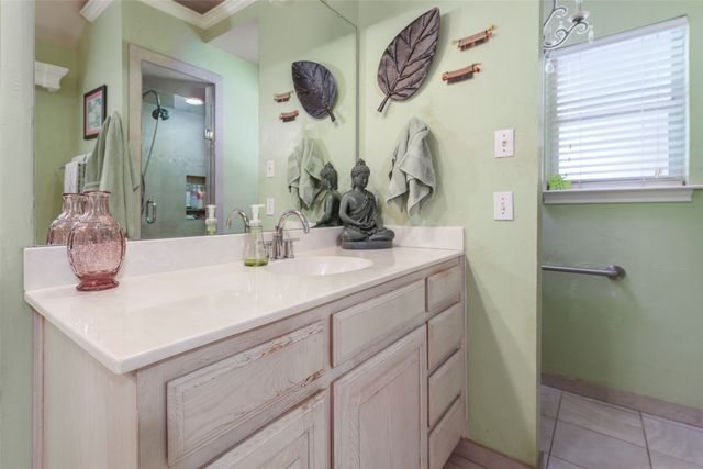 6703 Landover Hills Lane, Arlington, TX 76017