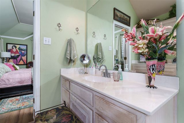 6703 Landover Hills Lane, Arlington, TX 76017