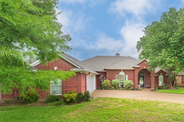 6703 Landover Hills Lane, Arlington, TX 76017
