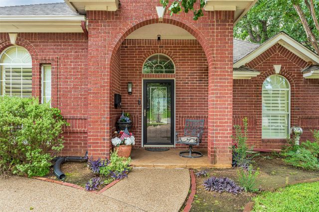 6703 Landover Hills Lane, Arlington, TX 76017