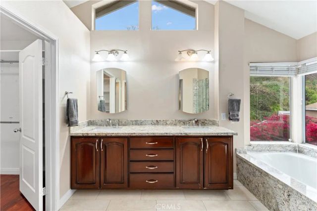 1535 San Almada Road, Corona, CA 92882