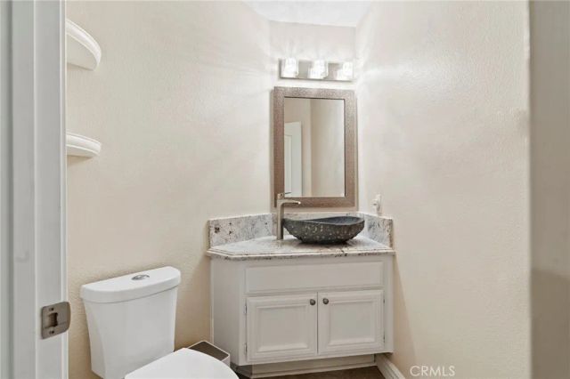 1535 San Almada Road, Corona, CA 92882