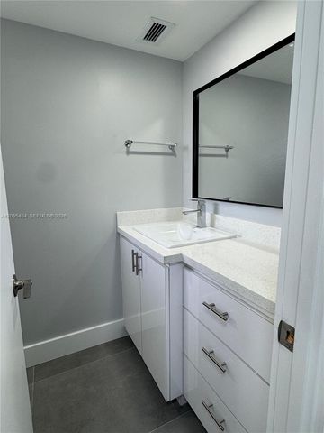 1680 NE 191st St 310-2, Miami, FL 33179