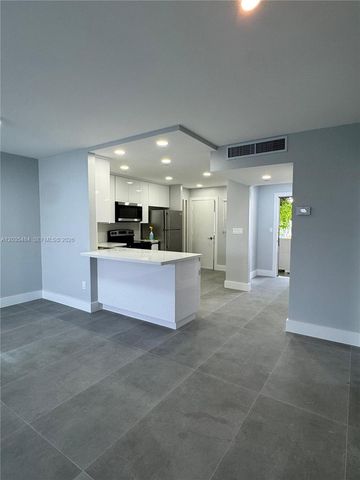 1680 NE 191st St 310-2, Miami, FL 33179