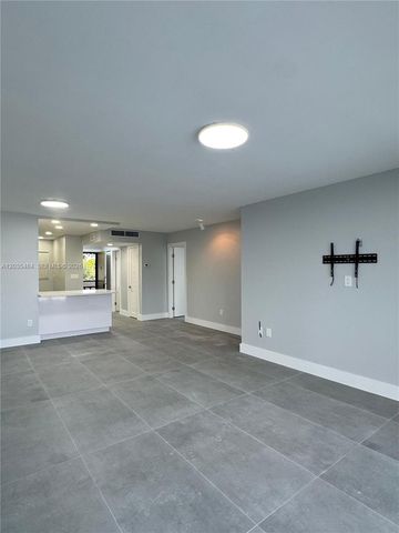 1680 NE 191st St 310-2, Miami, FL 33179
