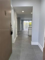 1680 NE 191st St 310-2, Miami, FL 33179