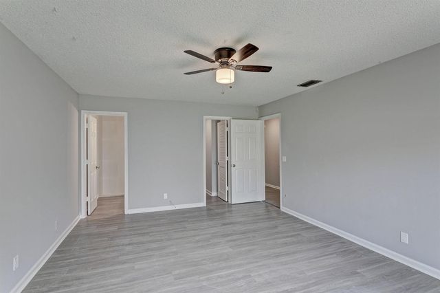 9186 Roan Lane, West Palm Beach, FL 33403