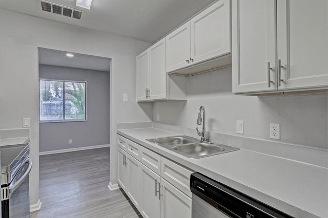 9186 Roan Lane, West Palm Beach, FL 33403