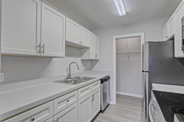 9186 Roan Lane, West Palm Beach, FL 33403
