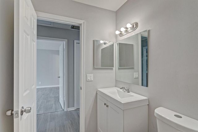 9186 Roan Lane, West Palm Beach, FL 33403
