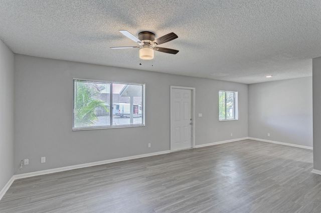 9186 Roan Lane, West Palm Beach, FL 33403