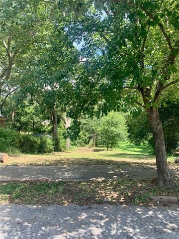 695 Lexington Avenue SW, Atlanta, GA 30310