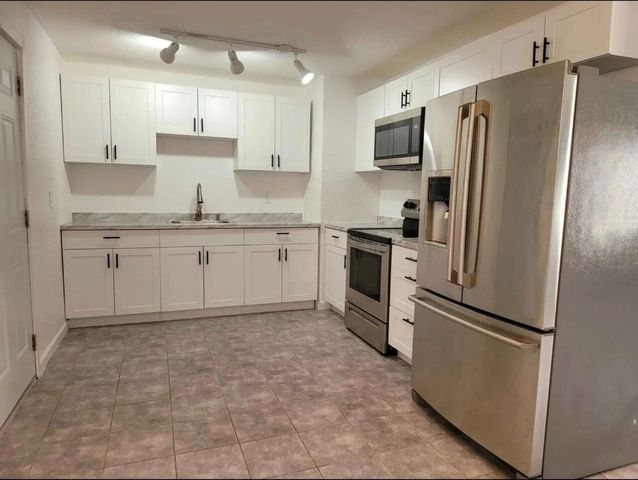 2016 Golfview Court, Fort Pierce, FL 34950