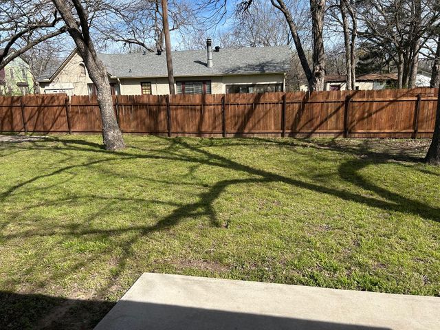 1405 Cherry, Gainesville, TX 76240