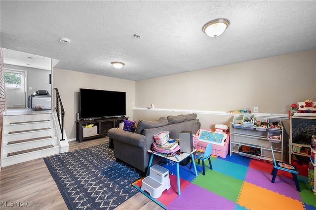 5953 Rosebelle Avenue, North Ridgeville, OH 44039