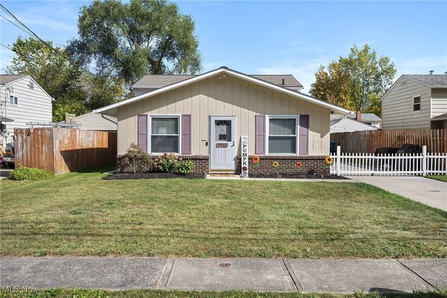 5953 Rosebelle Avenue, North Ridgeville, OH 44039