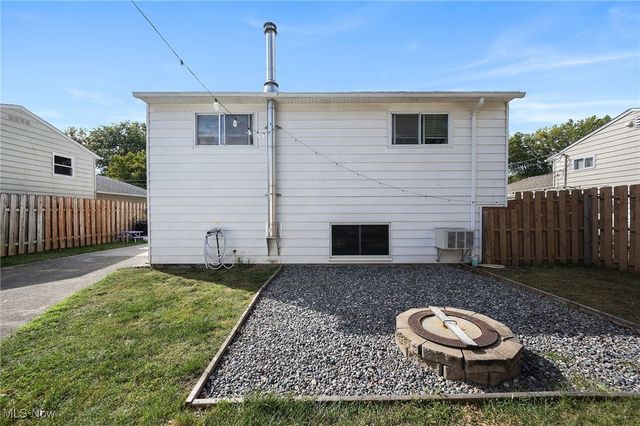 5953 Rosebelle Avenue, North Ridgeville, OH 44039