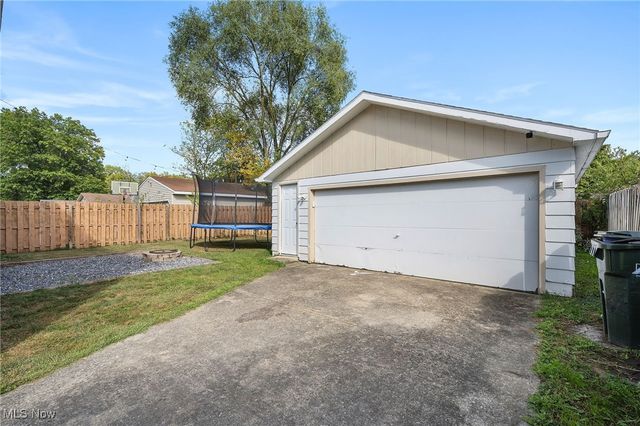 5953 Rosebelle Avenue, North Ridgeville, OH 44039