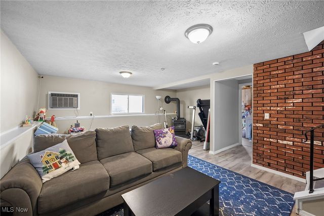 5953 Rosebelle Avenue, North Ridgeville, OH 44039