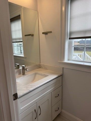 78 Mountain Road B, Burlington, MA 01803