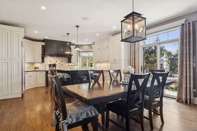 165 Haverton Way, North Barrington, IL 60010