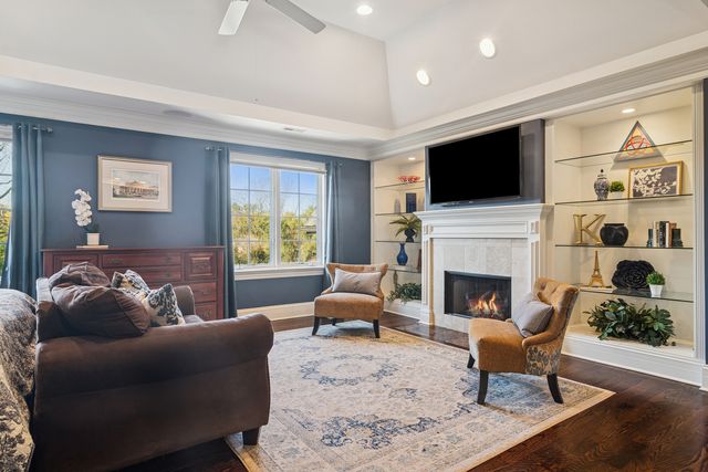 165 Haverton Way, North Barrington, IL 60010