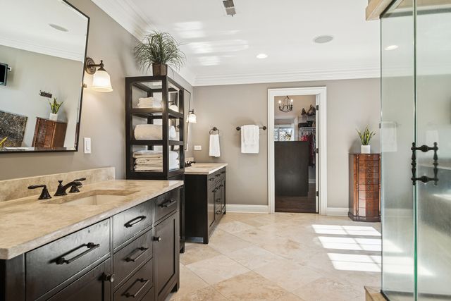 165 Haverton Way, North Barrington, IL 60010