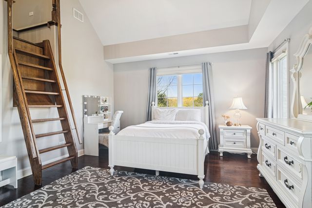 165 Haverton Way, North Barrington, IL 60010