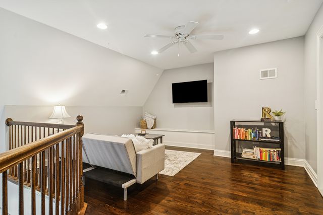 165 Haverton Way, North Barrington, IL 60010