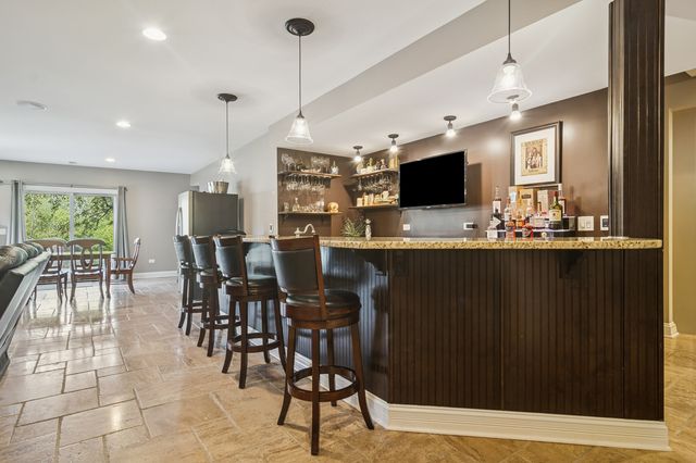 165 Haverton Way, North Barrington, IL 60010