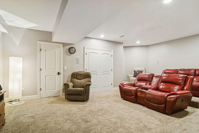 165 Haverton Way, North Barrington, IL 60010