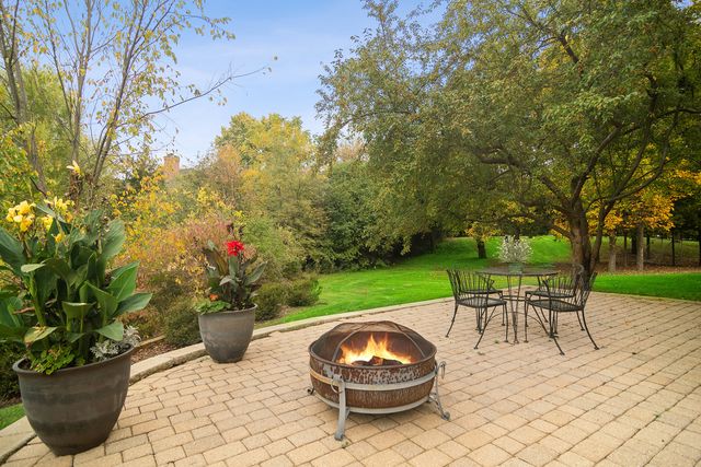 165 Haverton Way, North Barrington, IL 60010