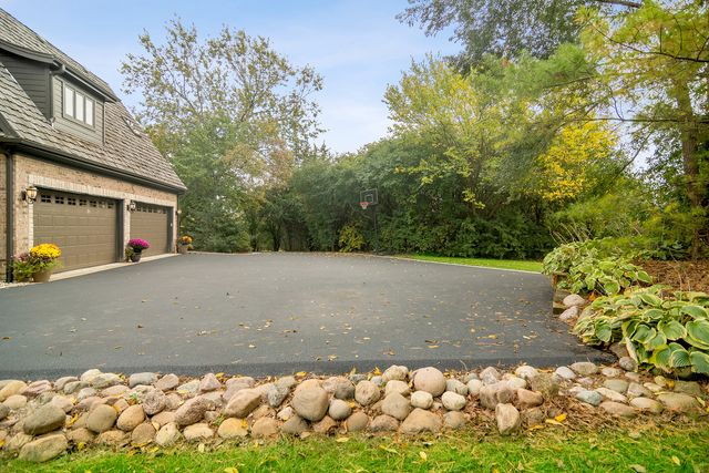 165 Haverton Way, North Barrington, IL 60010