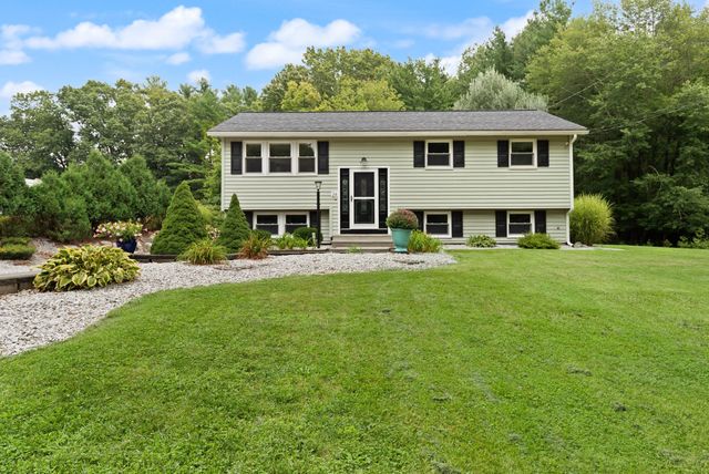 24 Sleigh Rd, Chelmsford, MA 01824