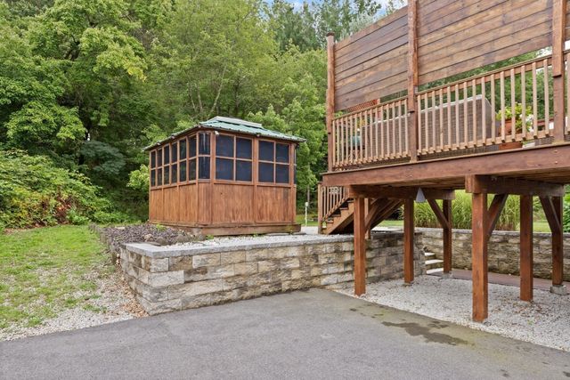 24 Sleigh Rd, Chelmsford, MA 01824