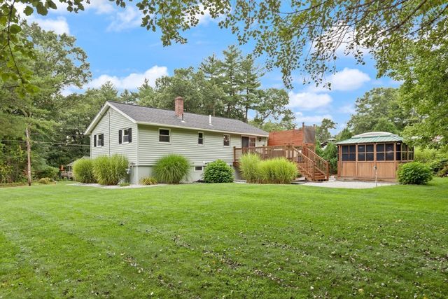 24 Sleigh Rd, Chelmsford, MA 01824