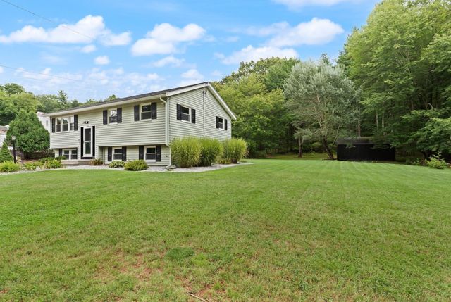 24 Sleigh Rd, Chelmsford, MA 01824