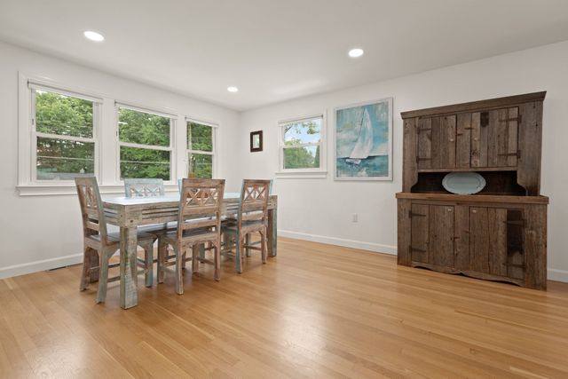 24 Sleigh Rd, Chelmsford, MA 01824