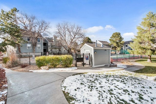 10345 E Peakview Avenue A, Englewood, CO 80111