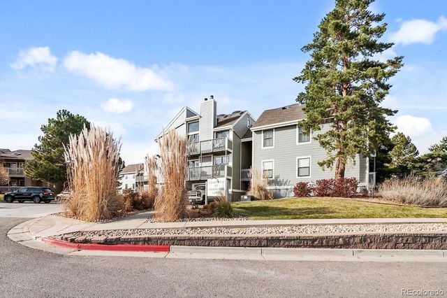 10345 E Peakview Avenue A, Englewood, CO 80111