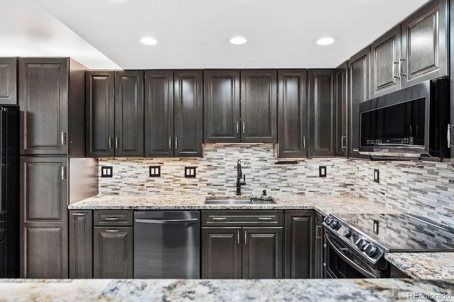 10345 E Peakview Avenue A, Englewood, CO 80111