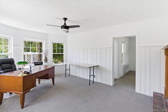 517 Montauk Highway, East Quogue, NY 11942