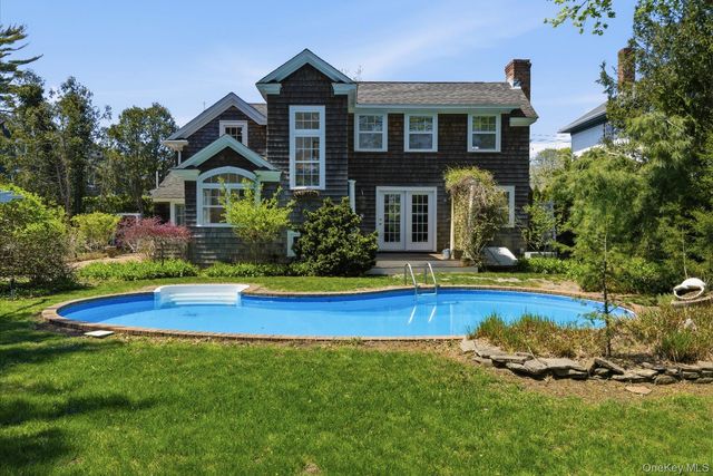 517 Montauk Highway, East Quogue, NY 11942