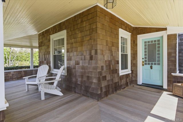 517 Montauk Highway, East Quogue, NY 11942