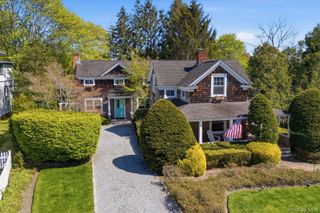 517 Montauk Highway, East Quogue, NY 11942