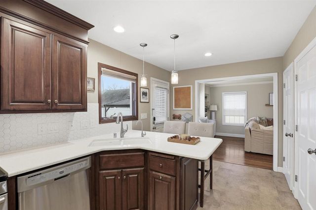 1820 N SUPERIOR STREET, Appleton, WI 54911