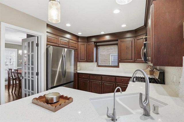 1820 N SUPERIOR STREET, Appleton, WI 54911
