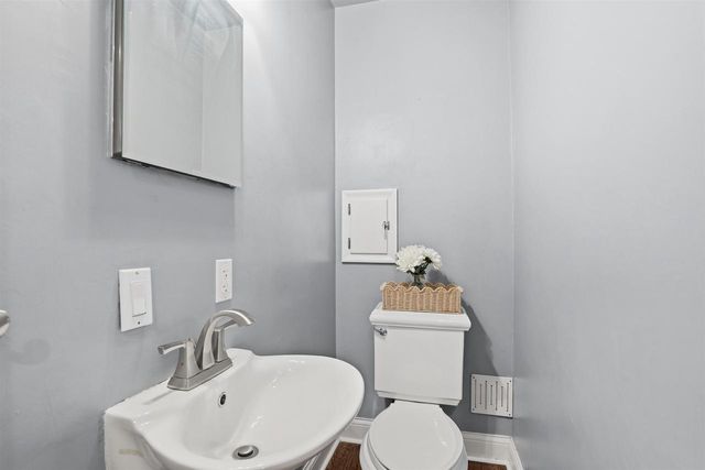 1820 N SUPERIOR STREET, Appleton, WI 54911