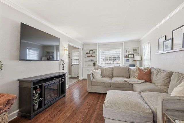 1820 N SUPERIOR STREET, Appleton, WI 54911